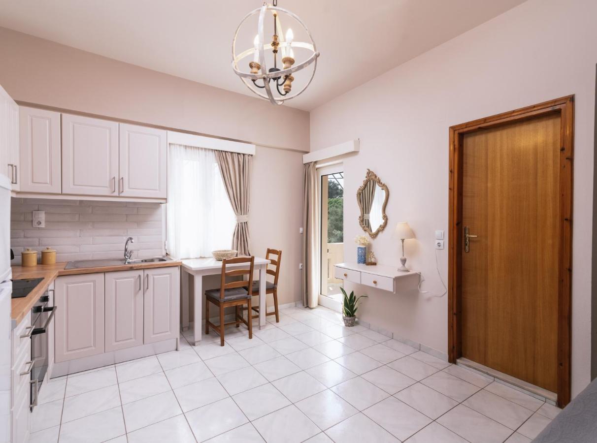 Filia Apartments Pitsidia Exterior photo