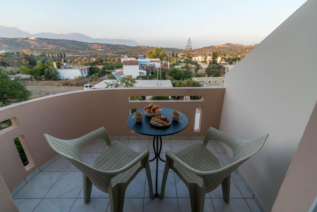 Filia Apartments Pitsidia Exterior photo