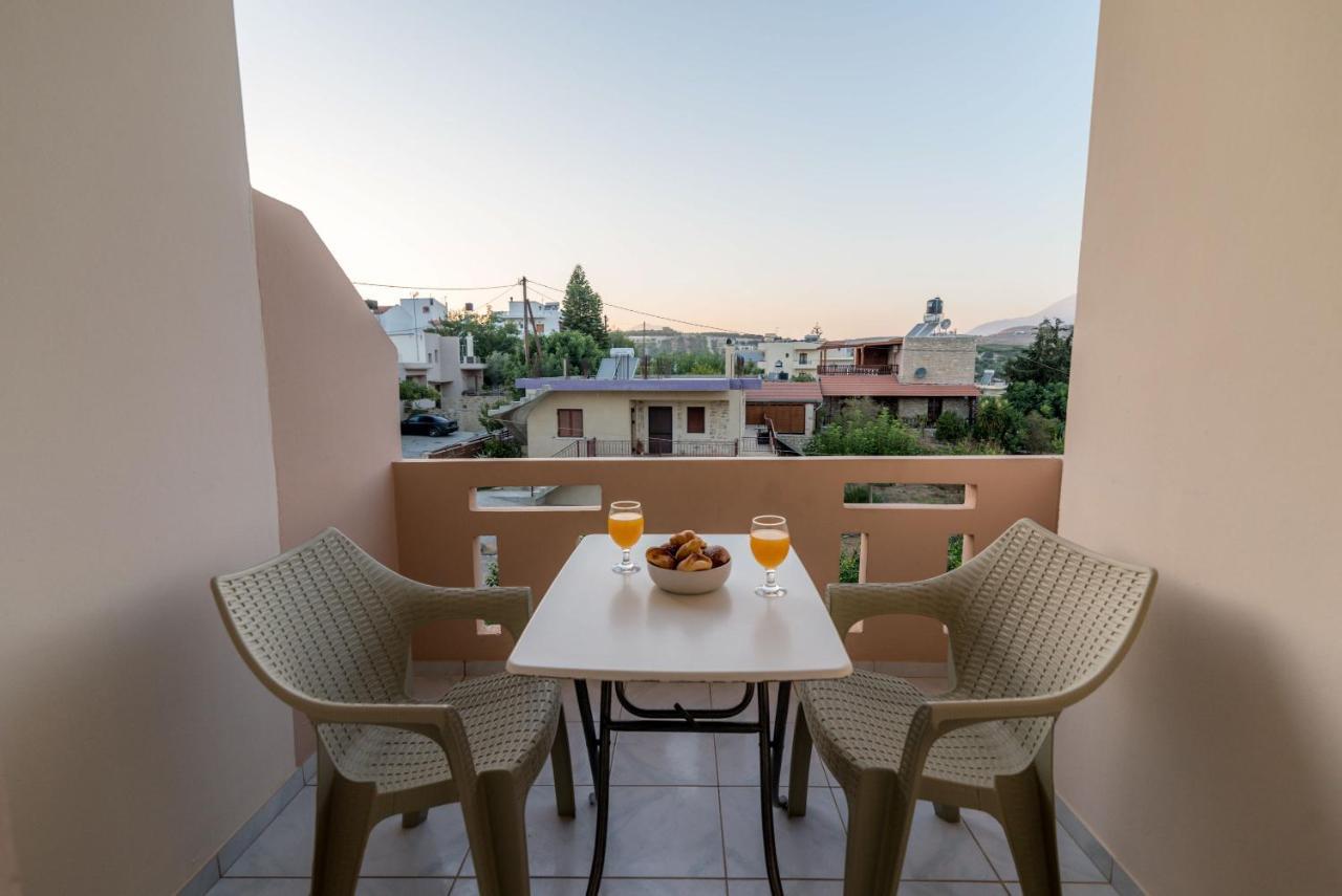 Filia Apartments Pitsidia Exterior photo